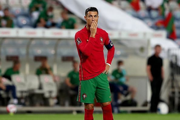 Cristiano Ronaldo misses penalty against Ireland