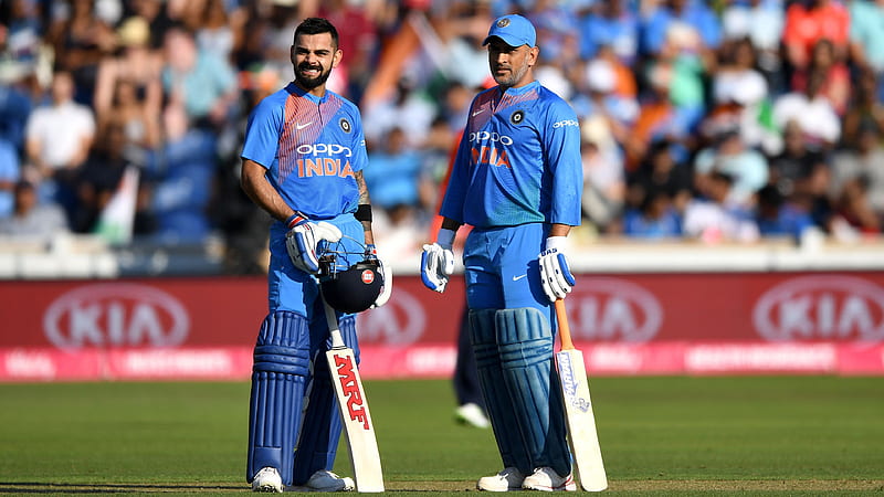 Virat Kohli best friend - MS Dhoni